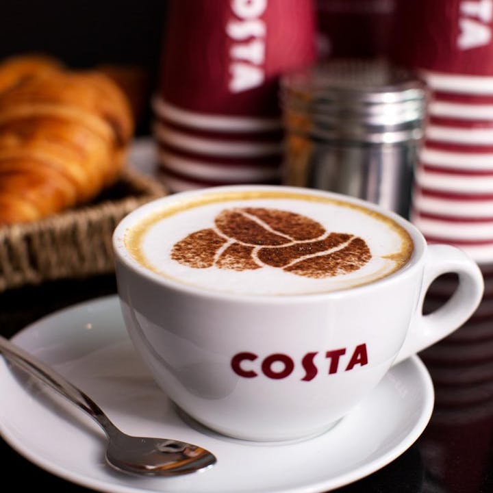 Costa coffee - The best time of the day to drink coffee as a student - Magnet.me blog en 